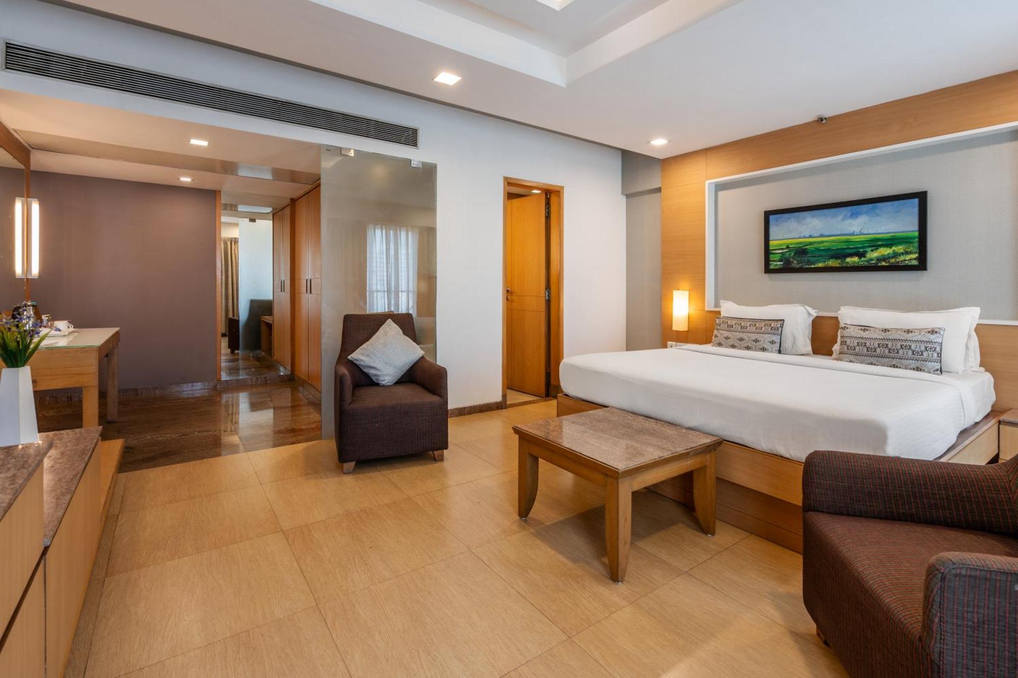 Hotel Gcc North Side Mira-Bhayandar Exterior foto
